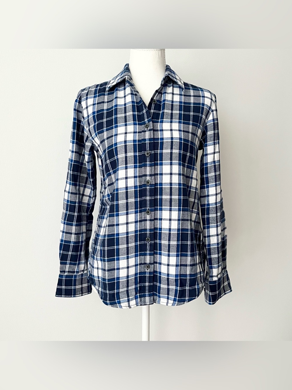 Lands' End Women's Blue Plaid Flannel Shirt XS 100% Cotton Preppy Collegiate